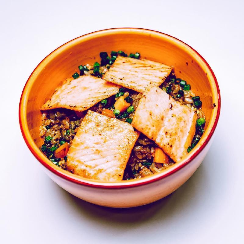 Teppanyaki qızıl balıq ilə