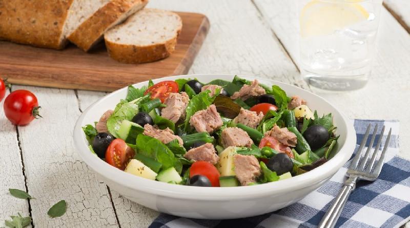 Tuna Salatı