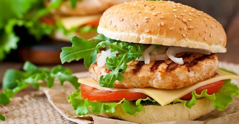 Toyuq Burger 