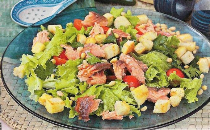 Qızardılmış Qızılbalıq Salat Kasası
