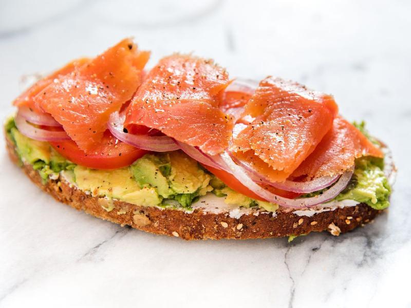 Hisə Verilmiş Qızılbalıq Tost Sendviç 
