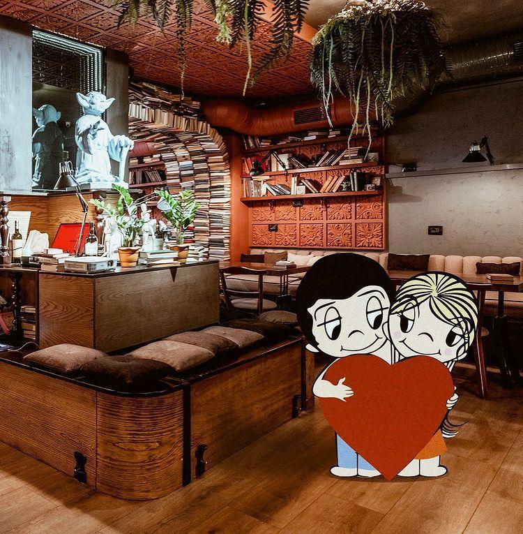 Interior view 4