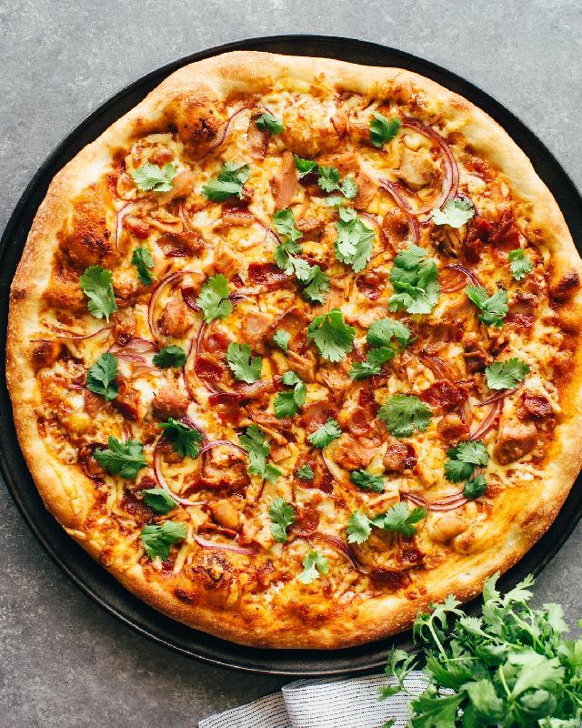 Toyuqlu pizza