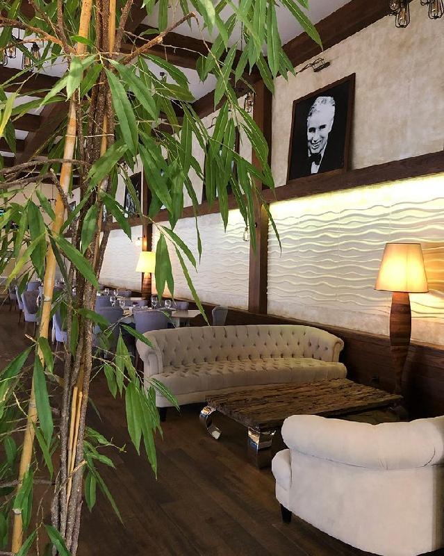 Interior view 4