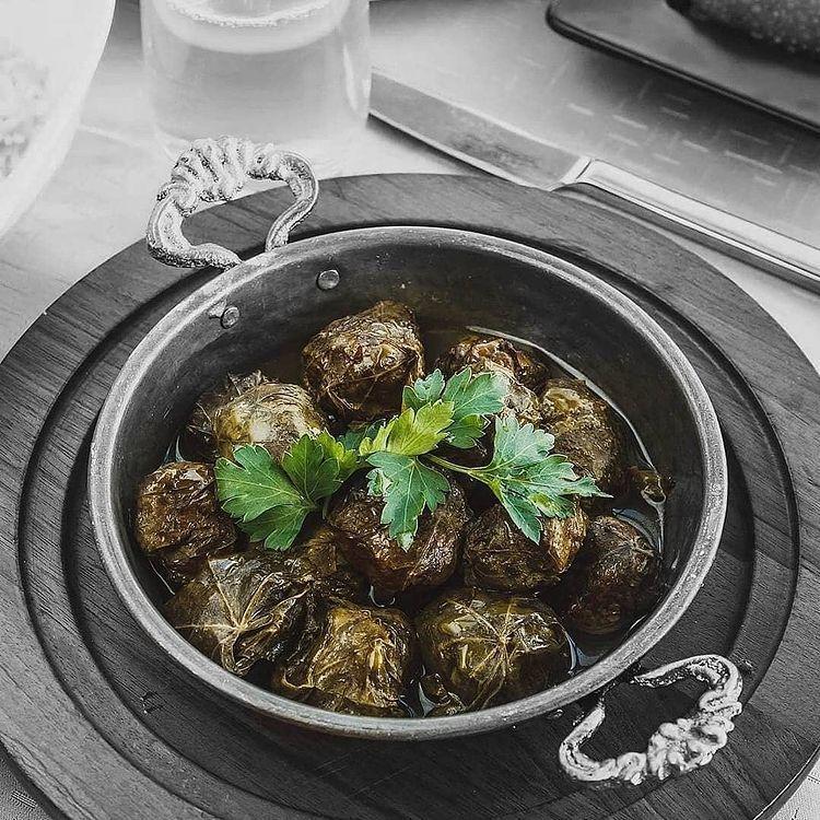 Yarpaq dolması