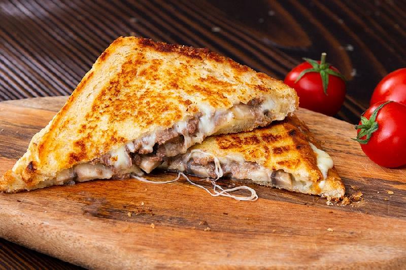 Fırında Çovdarlı Tost