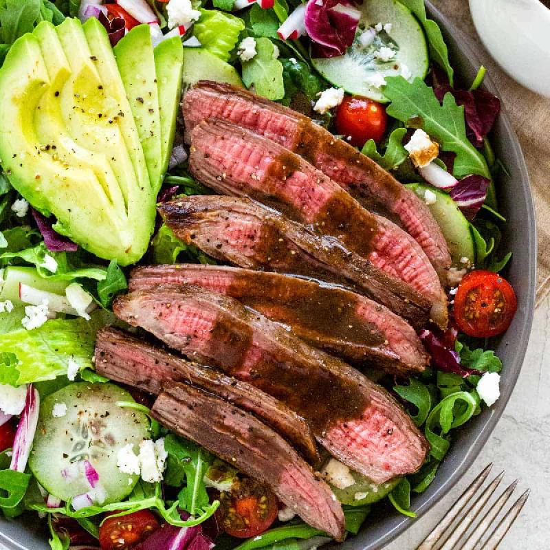 Ətli̇ Baka Salatı