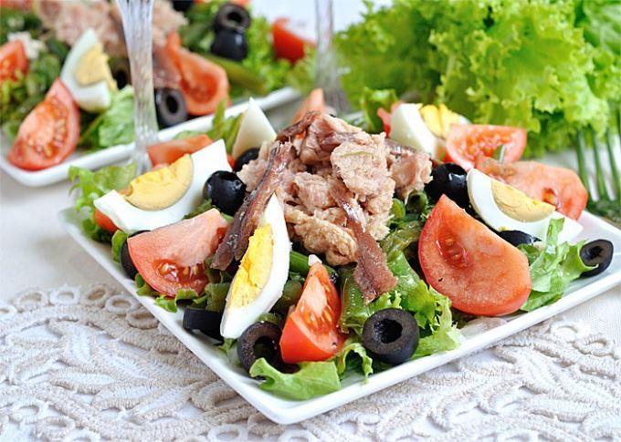 Ton balığı salatı