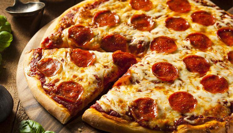 Sucuklu  Pizza