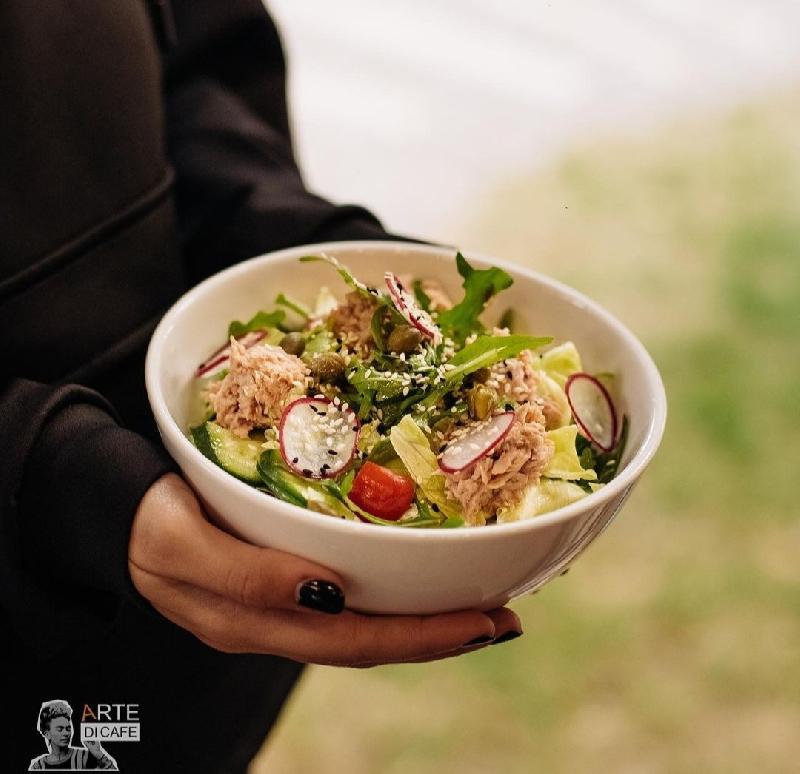 Tuna salatı 