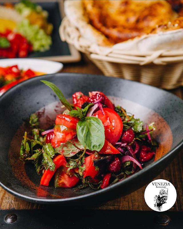Pomidor salatı