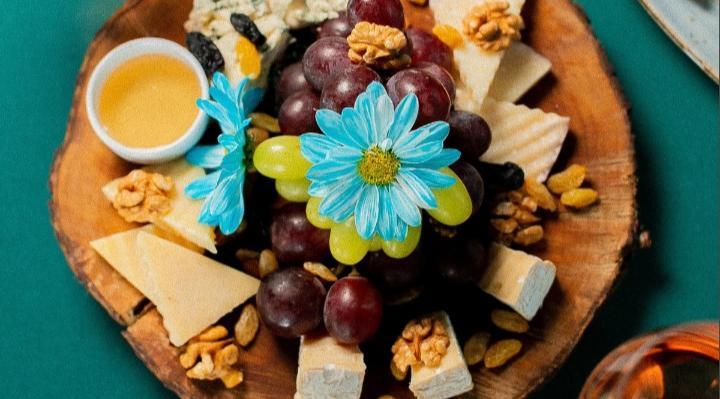 Assorted Cheese Plate