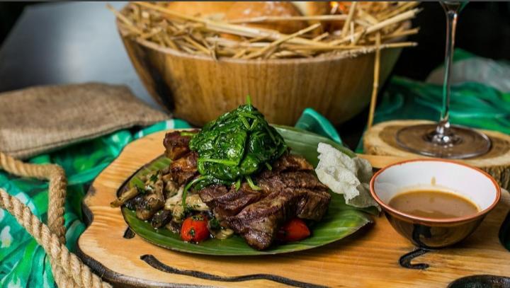 Rib Eye With Mushrooms And Spinach