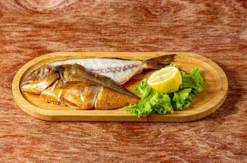 Dorado balığı hisə verilmiş