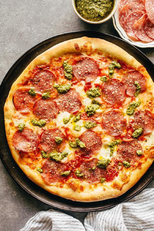 Salami Pizza