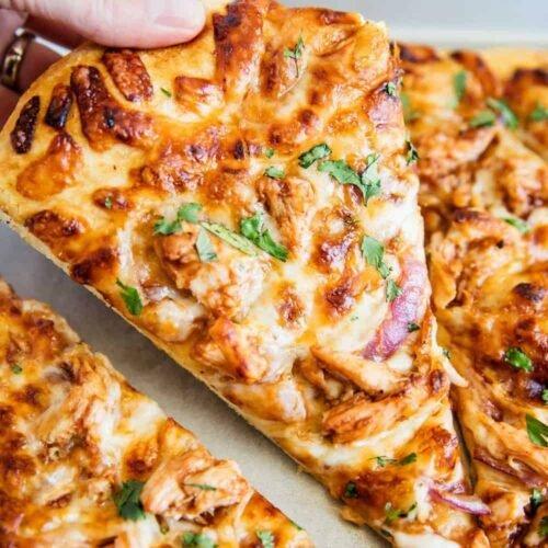 Chicken barbecue pizza