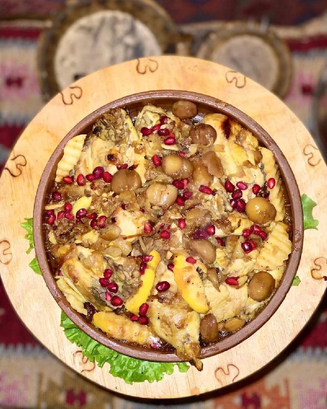 Kənd çolpası zoğal turşusunda