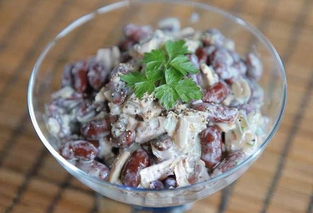 Göbələk Salatı