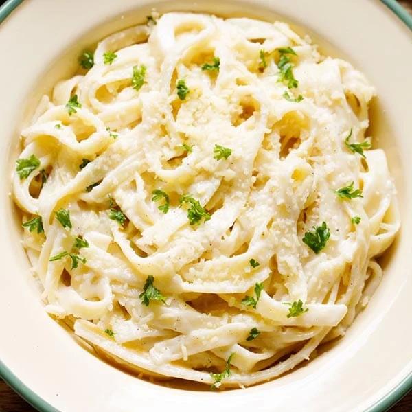 Fettuccini Alfredo