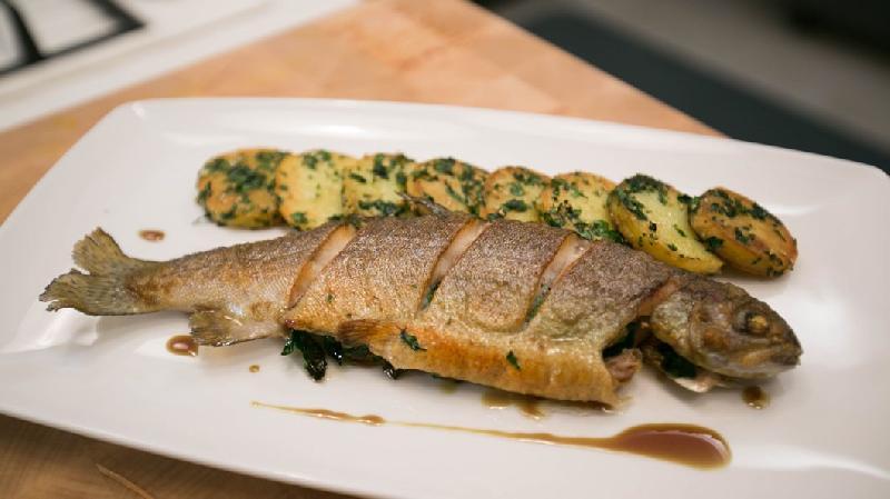 Forel Balığı Setkada Kartof Dilimleri 