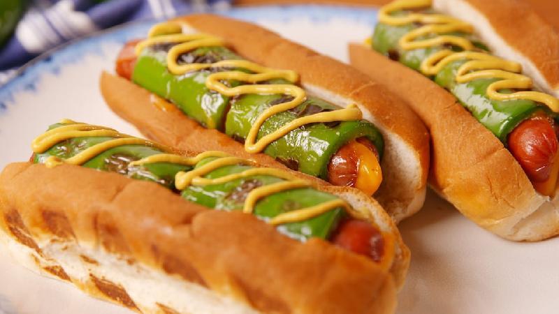 Acılı hotdog