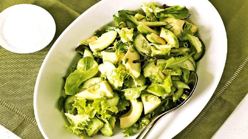 Avakado Salatı