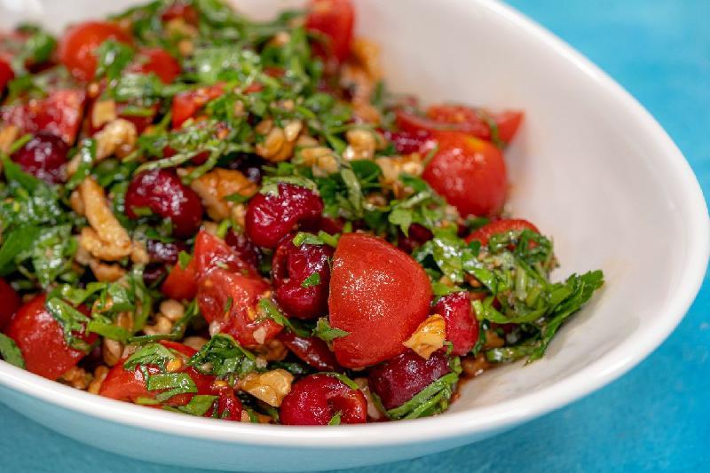 Vişnəli Salat