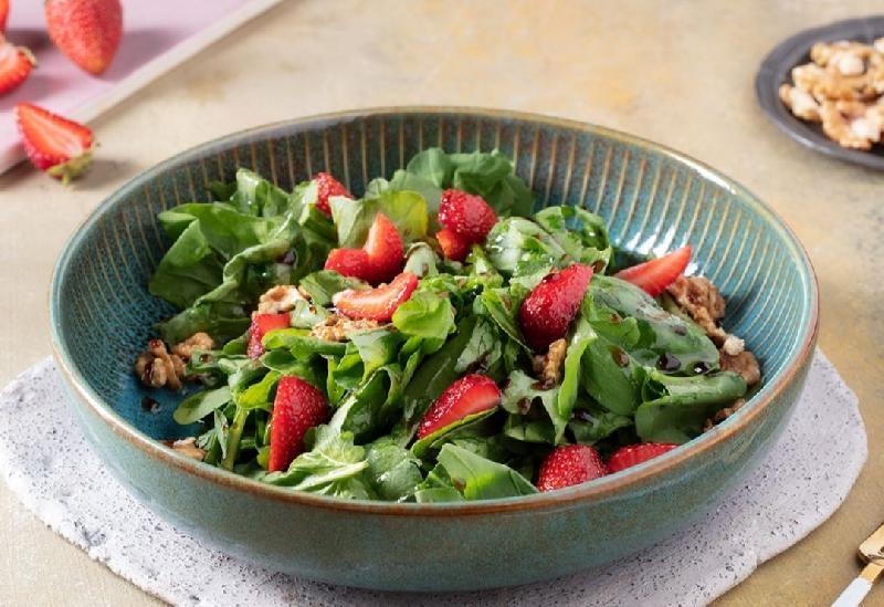 Walnut Pomegranate Arugula Salad