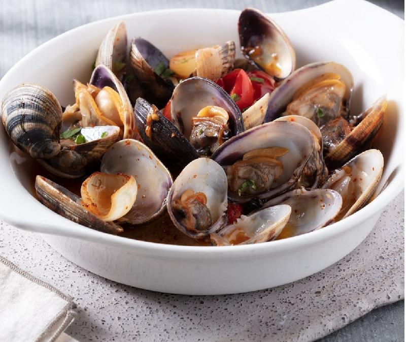 Vongole with Rose Wine Sauce