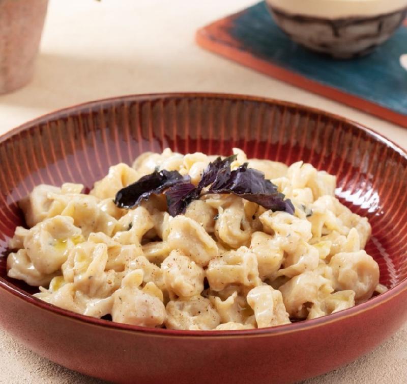 Creamy Tortellini with Basil Sauce