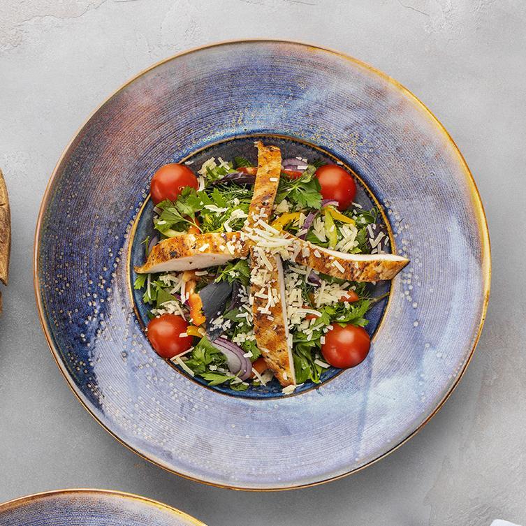 Barbekü Souslu Toyuq Şiş Salatı