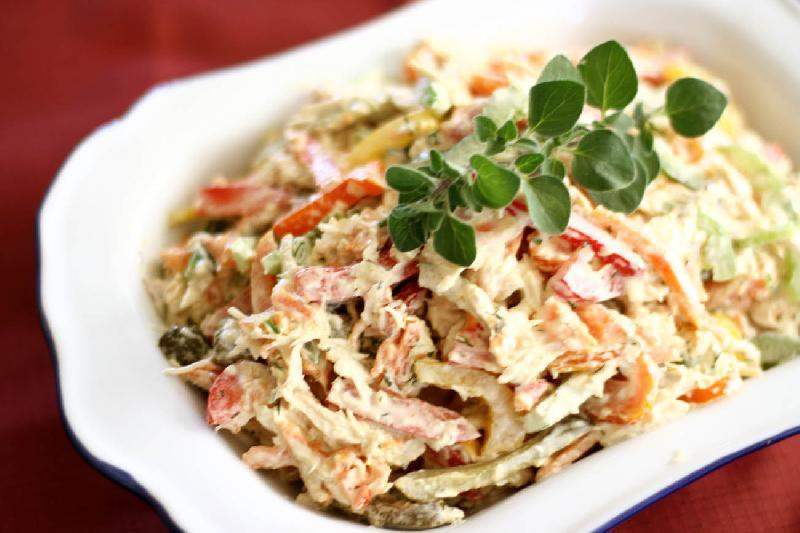 Qaymaqlı Toyuq Salatı