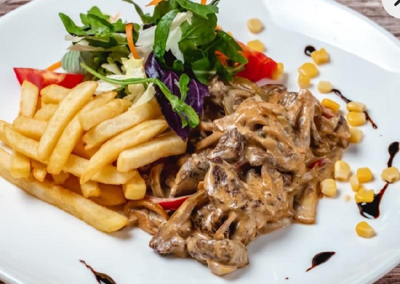 Ət Stroganoff