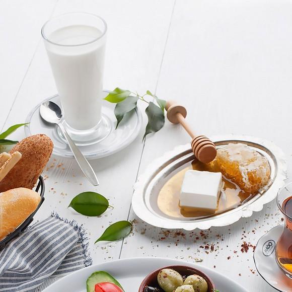Ballı Səhər Yeməyi