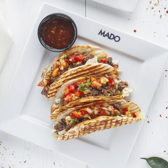 Taco Dana Əti ilə 