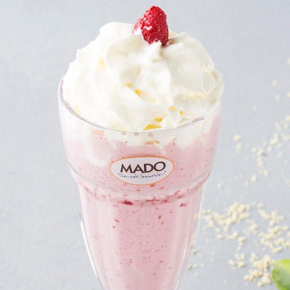 Çiyələkli Milkshake 