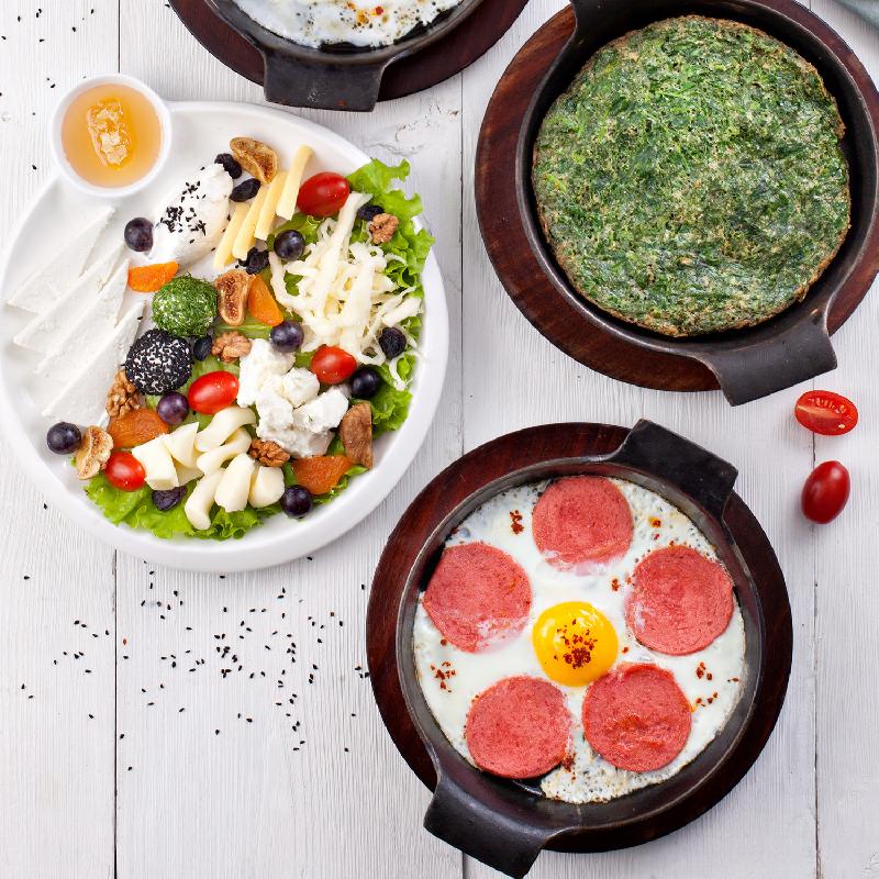 Ekonom Səhər Yeməyi (Yumurta salam ilə)