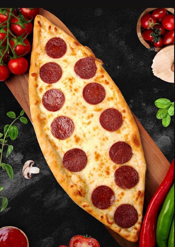 Sucuklu pide