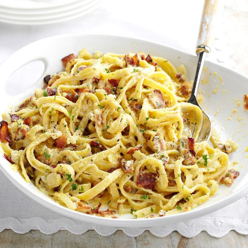 Fettuccine Alfredo