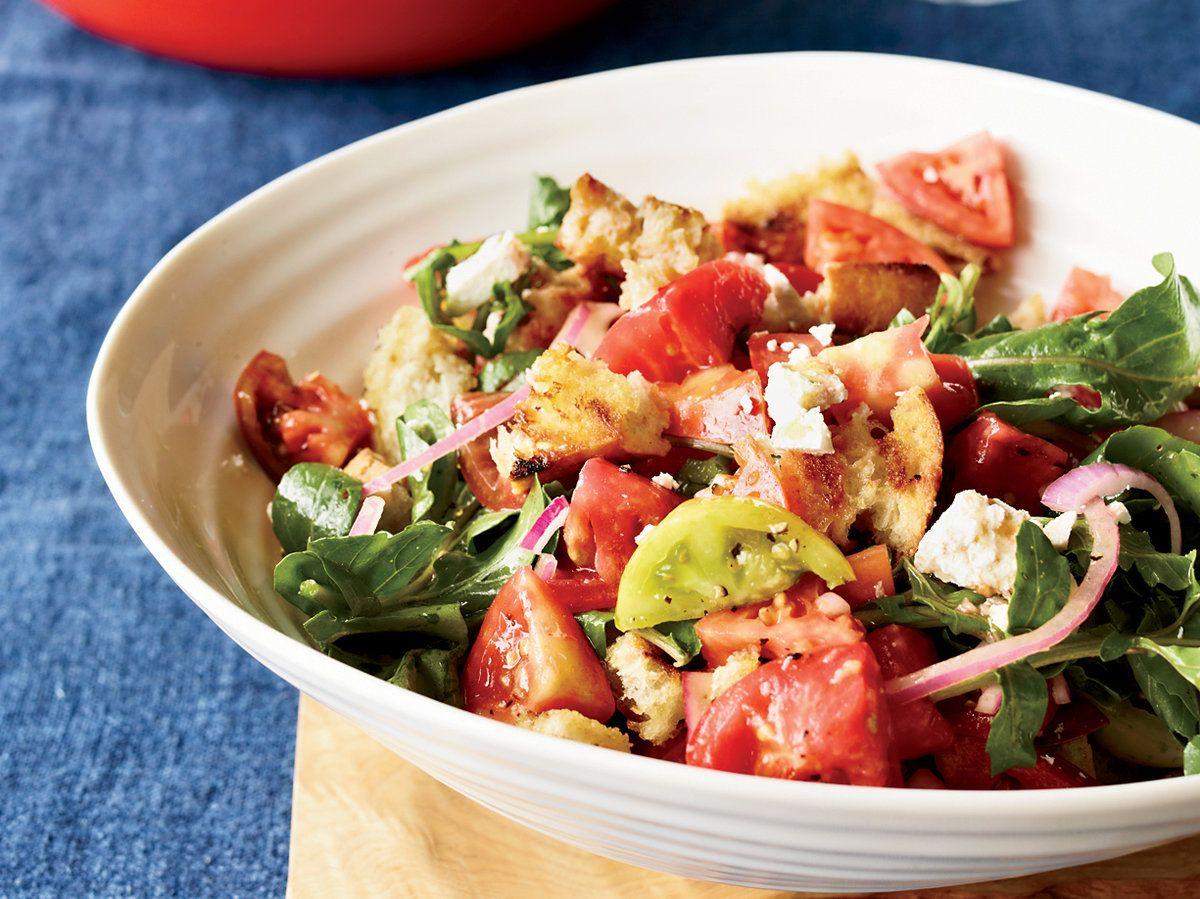 Panzenella pomidor salatı 