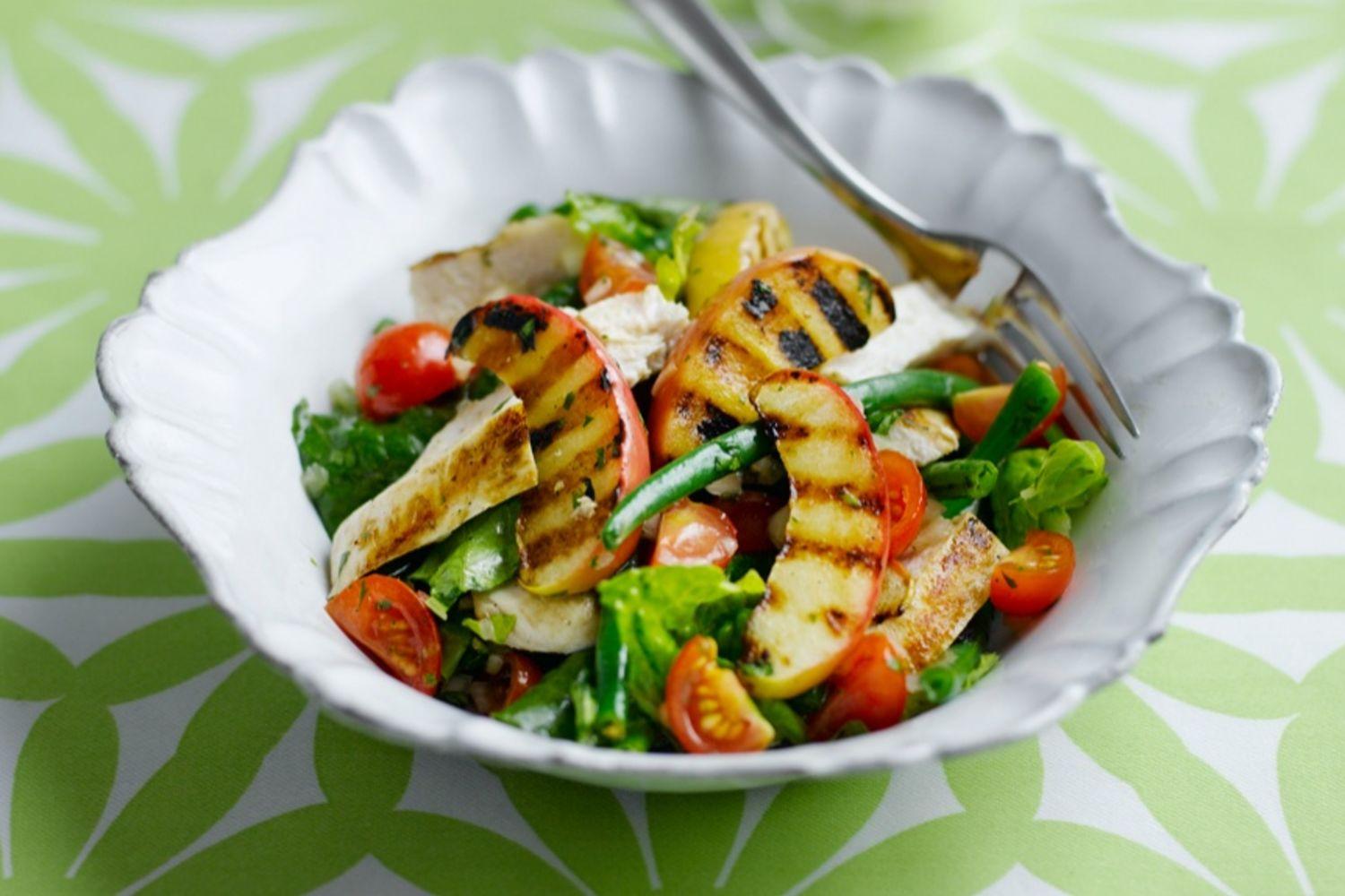 Toyuq cobb salatı