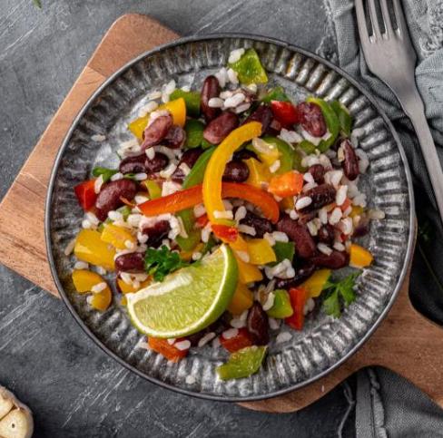 Qara lobya salatı