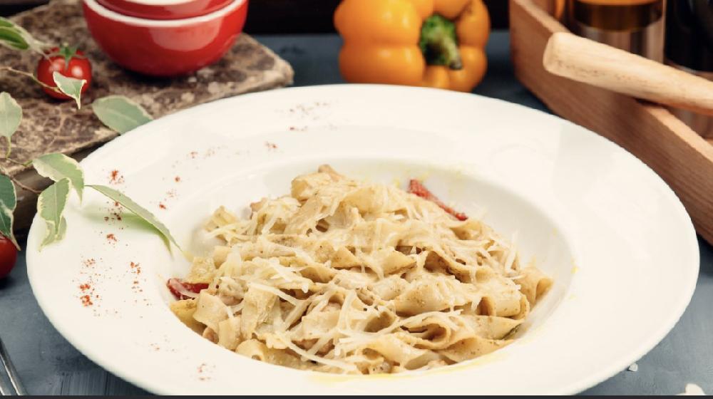 Fettuccine Pasta Toyuq  