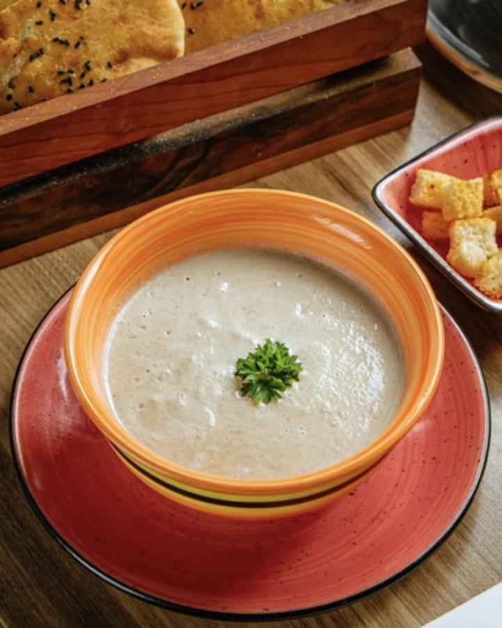 Göbələk Şorbası