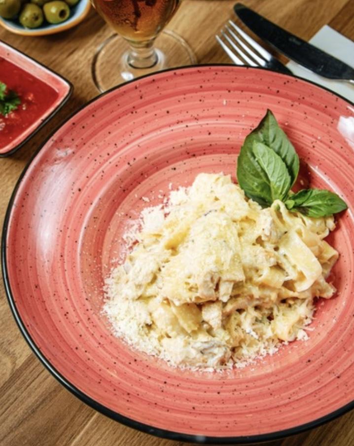 Fettuçini Toyuq ilə