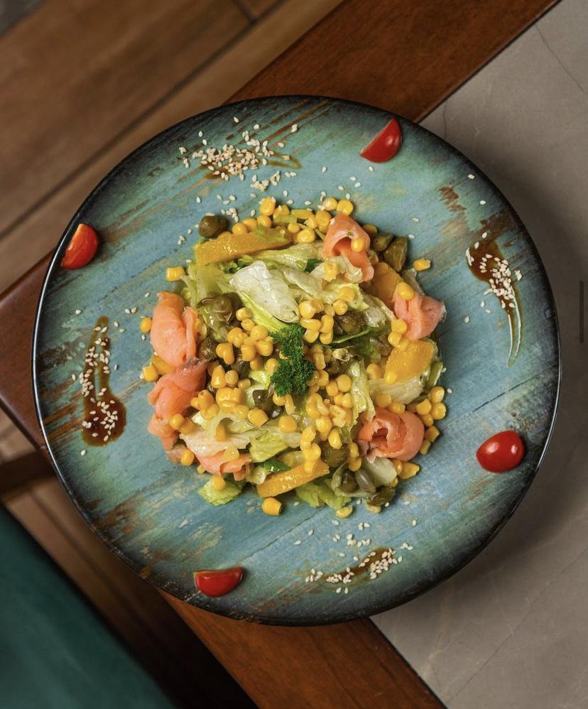 Salmon Salatı