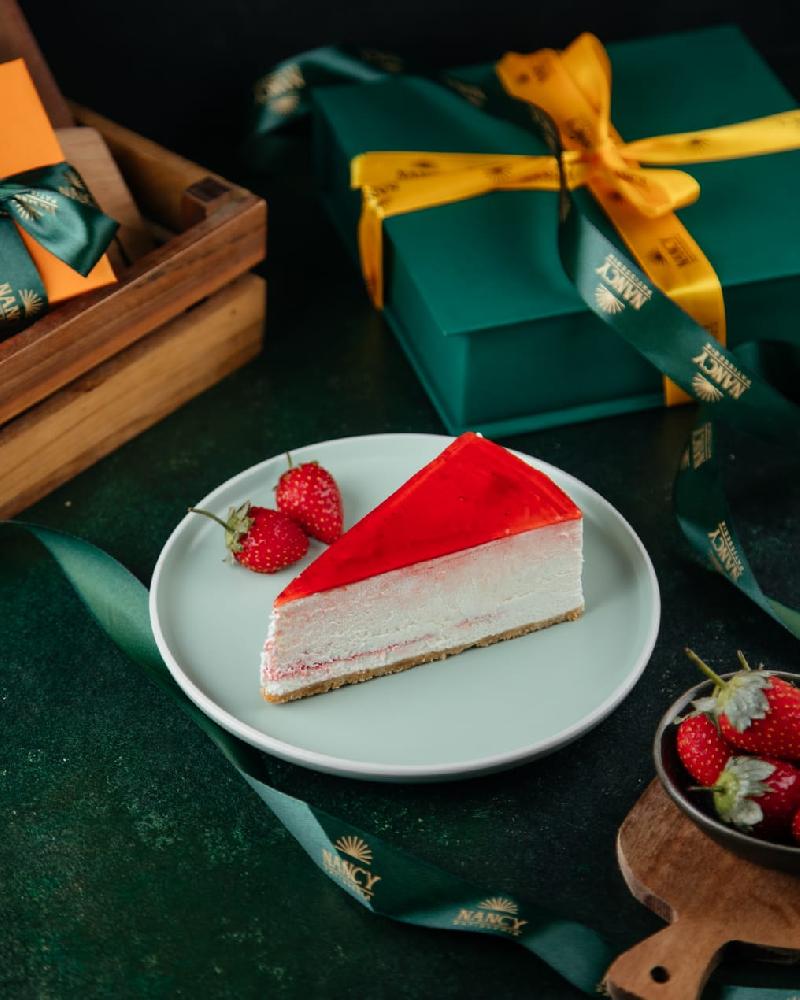 Çiyələkli Tort 