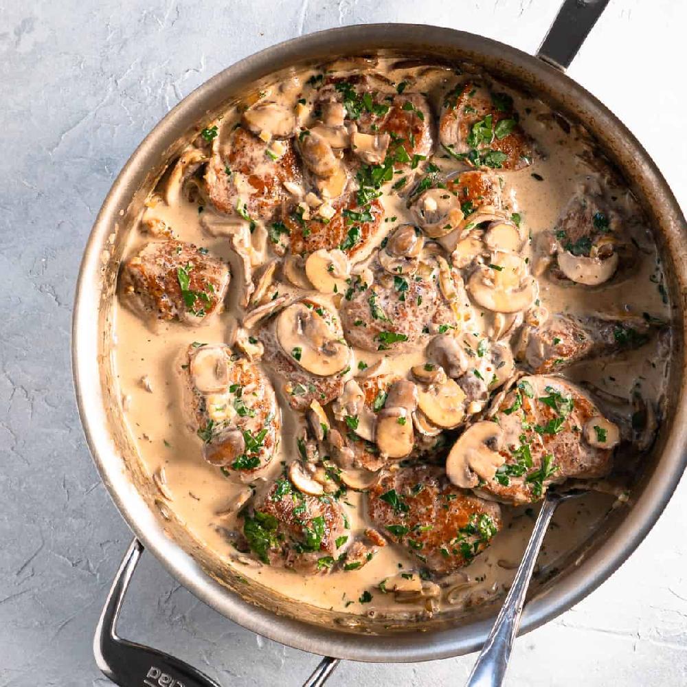 Medallion mushroom sauce