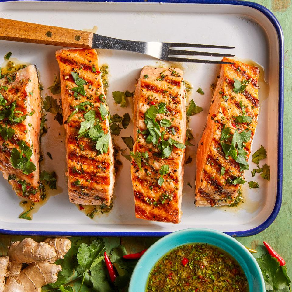 Salmon sirdak sauce