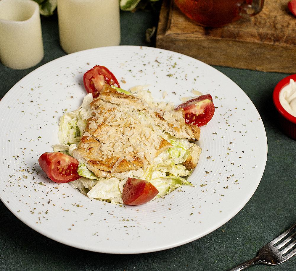 Sezar Salatı